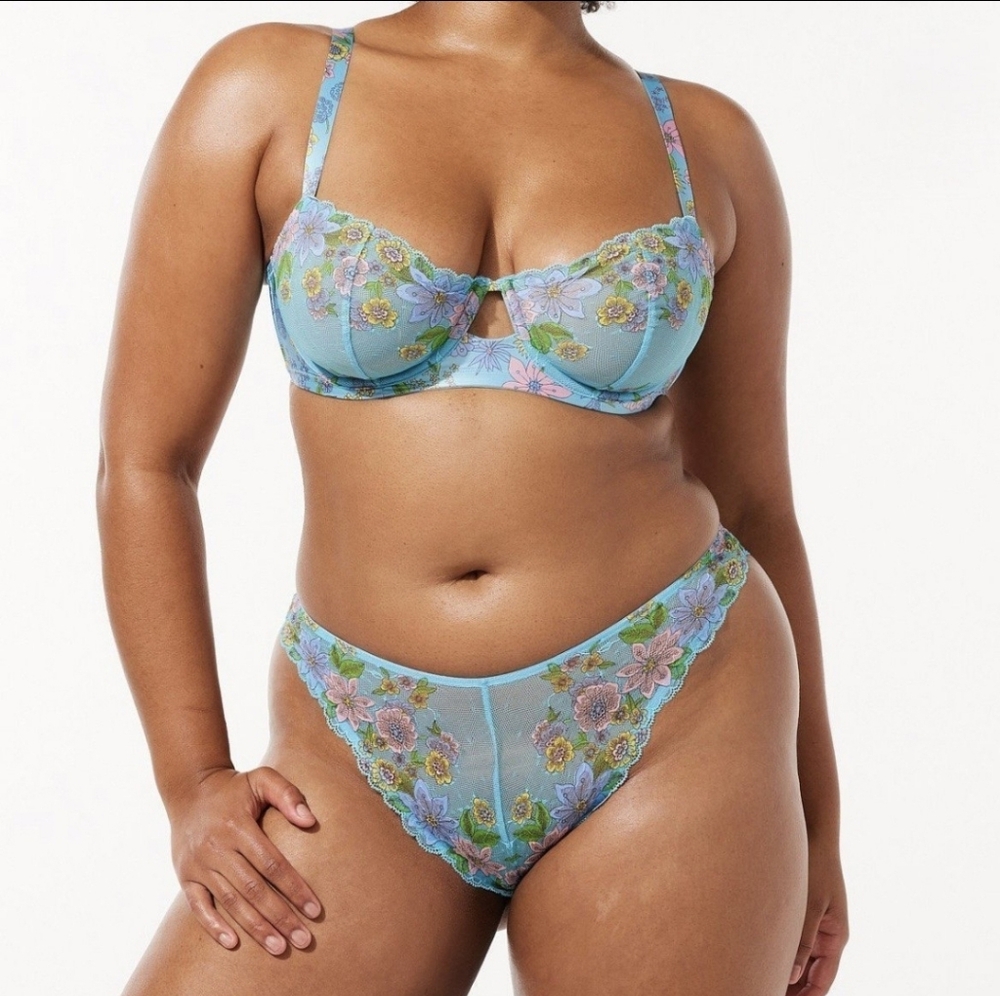 Savage X Fenty Mod Poppy Lace Brazilian bra